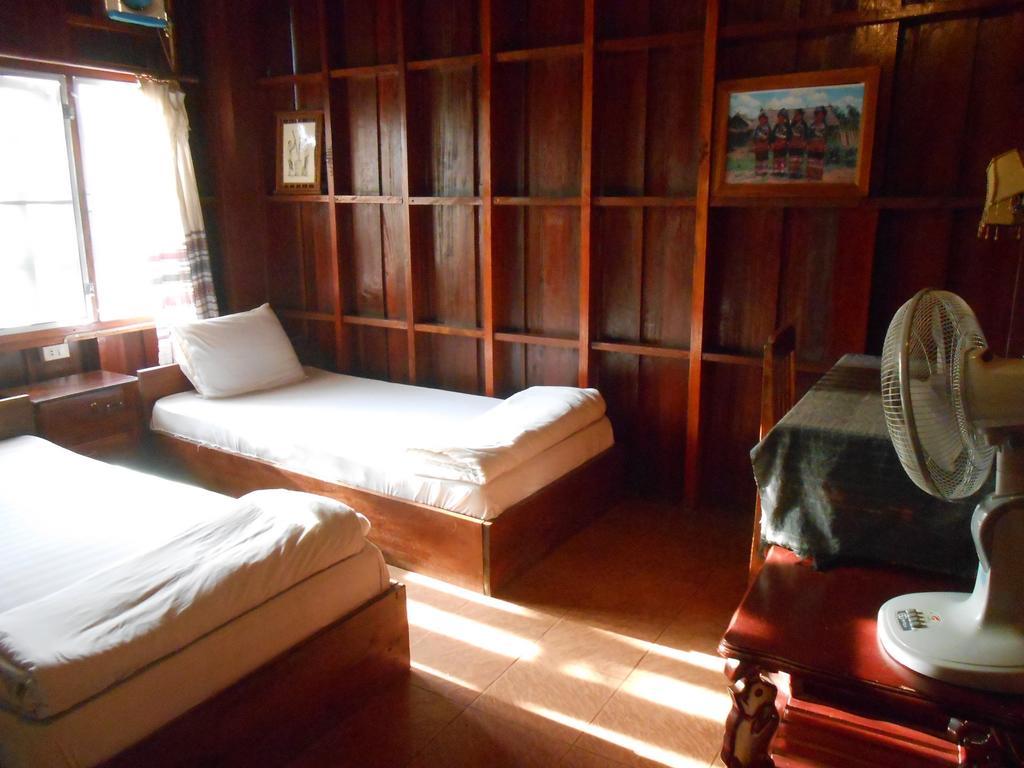 Zuela Guesthouse Луанг Намта Екстериор снимка